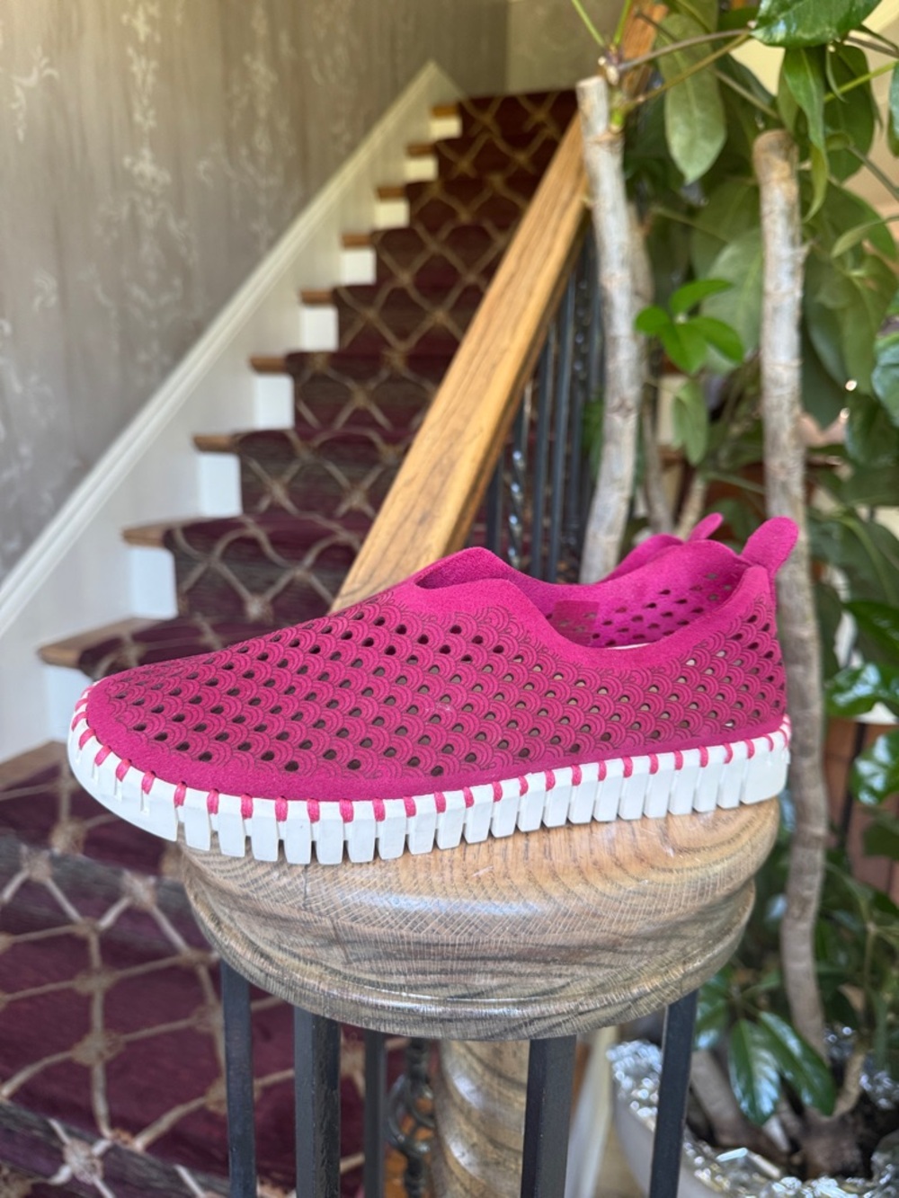 ILSE JACOBSEN ladies slip on Wildberry color shoes, excellent condition euro 39 - Picture 2 of 11